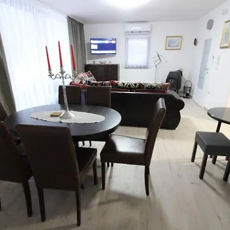 Waterfront Sunset Dream With Pool *